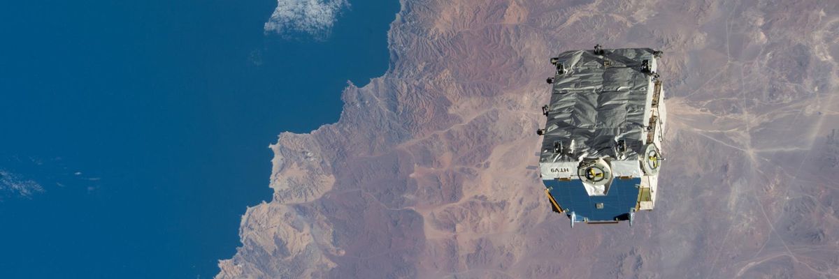 13 űrhajós ledobott 2,9 tonna űrszemetet az ISS fedélzetéről