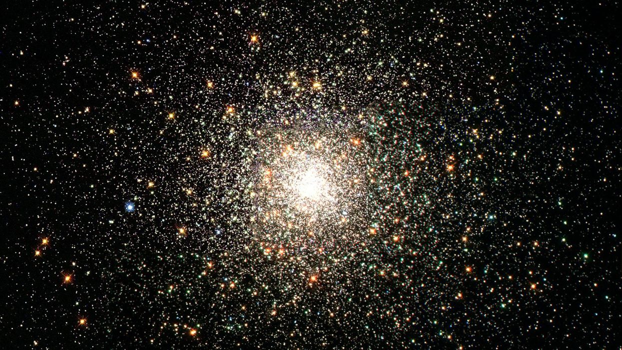 A close-up photo of the bright center of a star cluster.