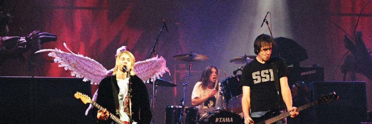 A Nirvana az MTV Live and Loud nevű koncerten, 1993-ban.​