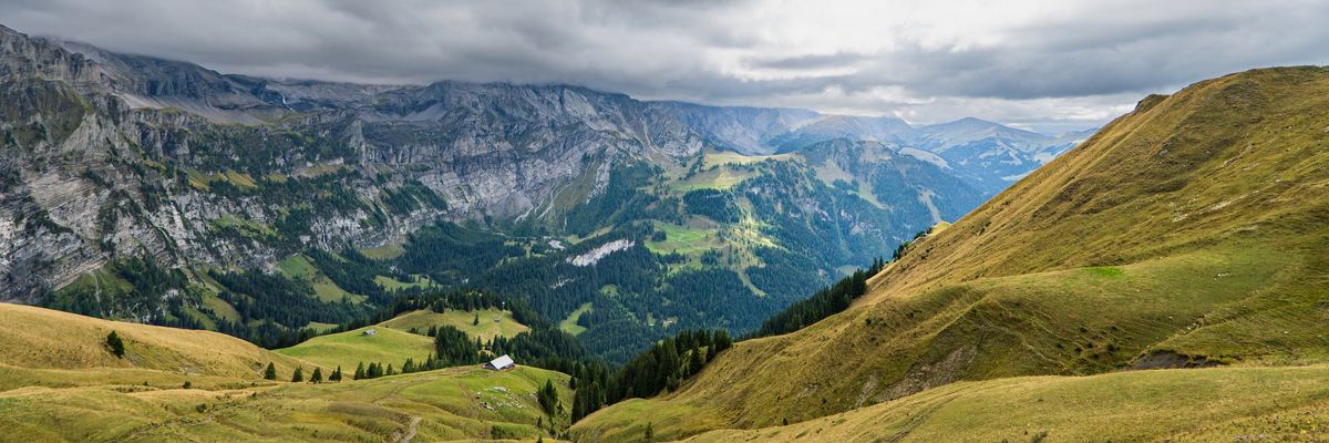 A svájci Alpok Lenk közelében