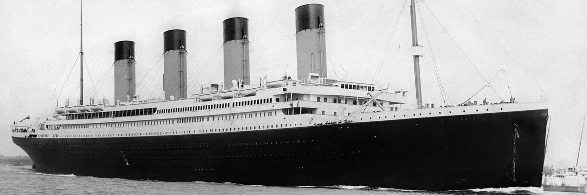 A Titanic elhagyja Southamptont 1912. április 10-én