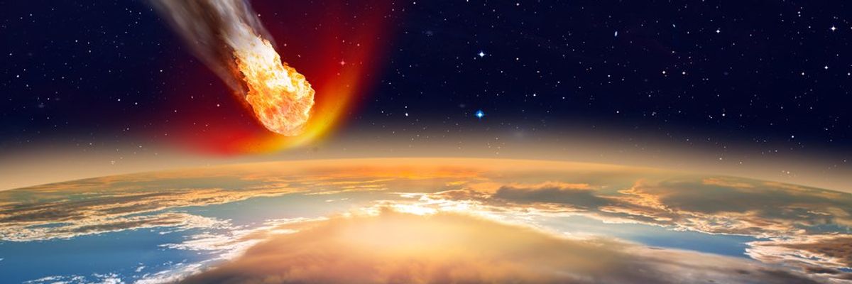 aszteroida csapódik a Földbe