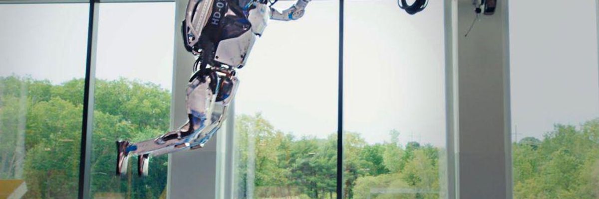 Tízpontos tornagyakorlatot mutatott be a Boston Dynamics humanoid robotja