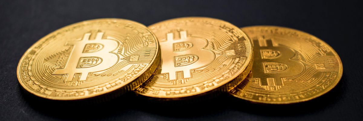 Bitcoin-érmék.