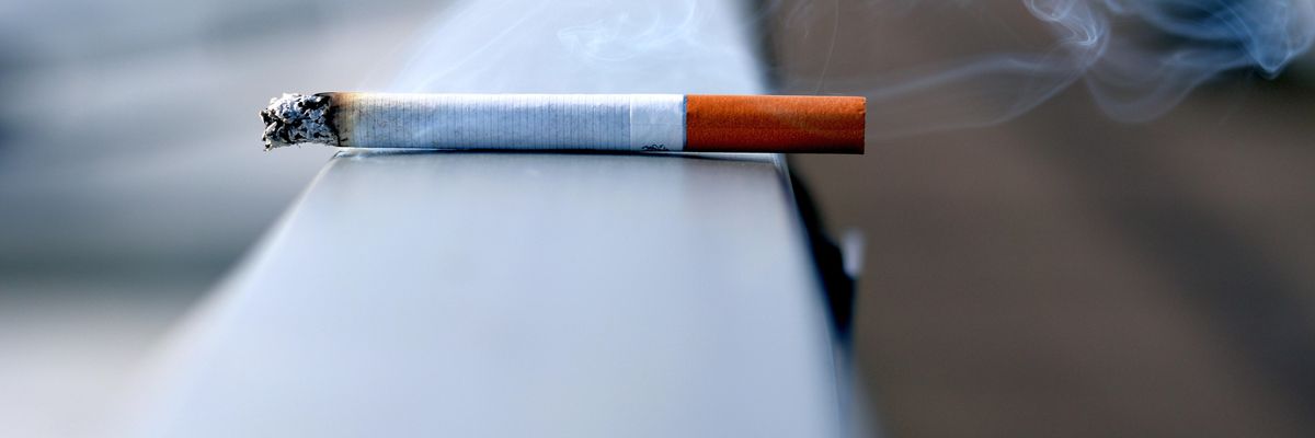 dohányzás, cigi,cigaretta, füst