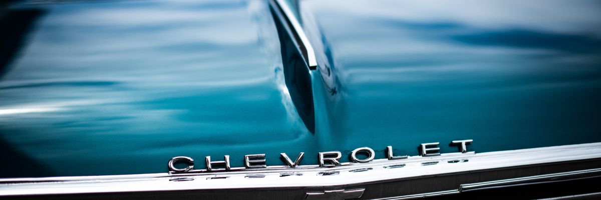 Egy kék színű Chevrolet Chevelle Malibu