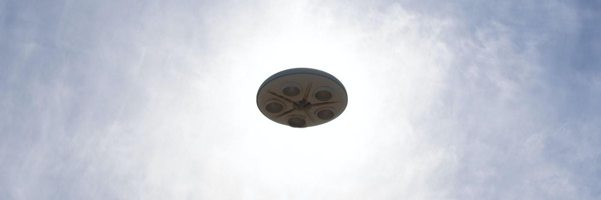 Egy UFO az égen.