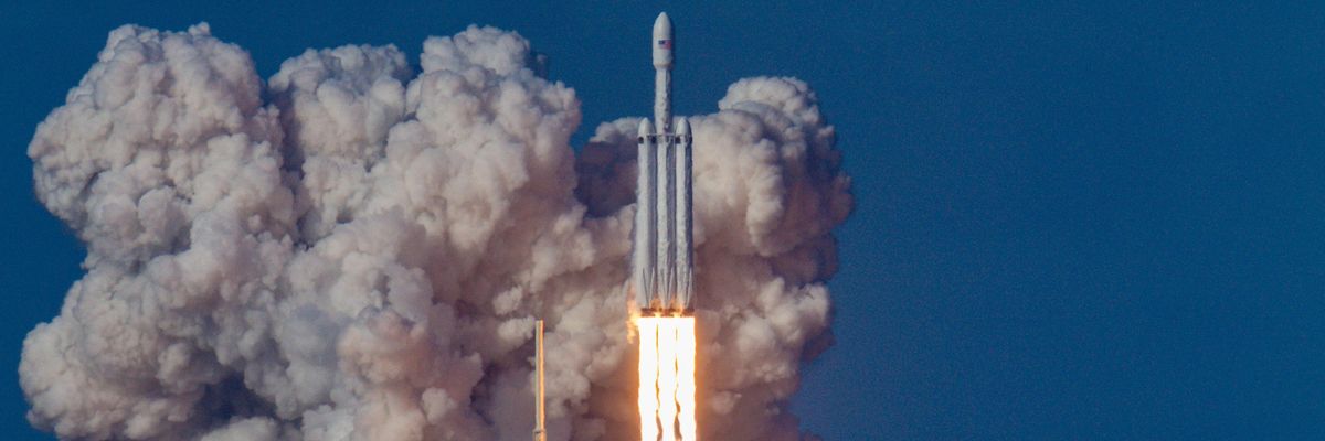 Bárki jelentkezhet a SpaceX történelmi holdutazásra, amit egy japán milliárdos finanszíroz