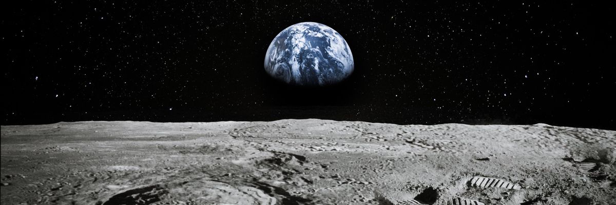 föld a holdról nézve