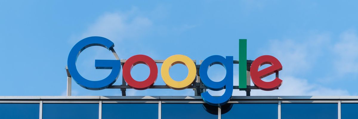Kirúgással fenyegeti oltatlan munkatársait a Google