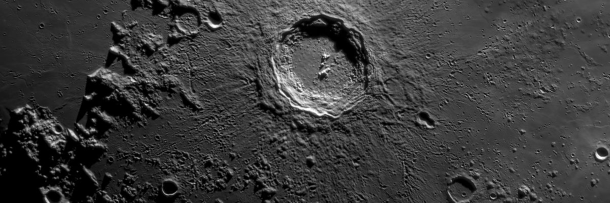 hold kráterei 