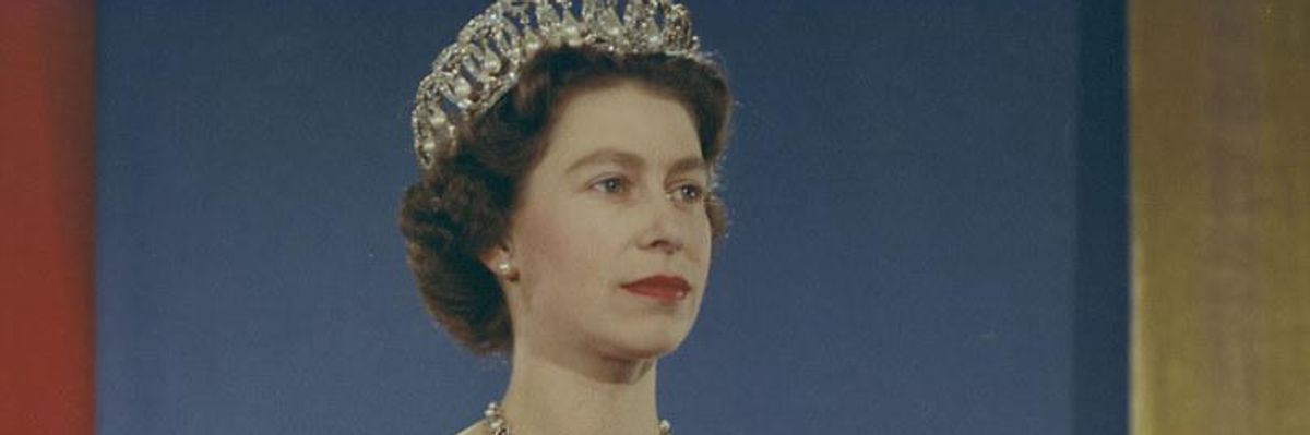  II. Erzsébet királynő