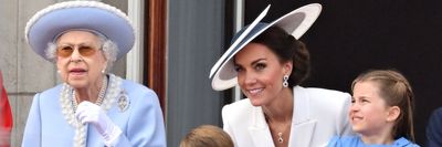 II. Erzsébet királynő és Katalin hercegné 2022. júniusában