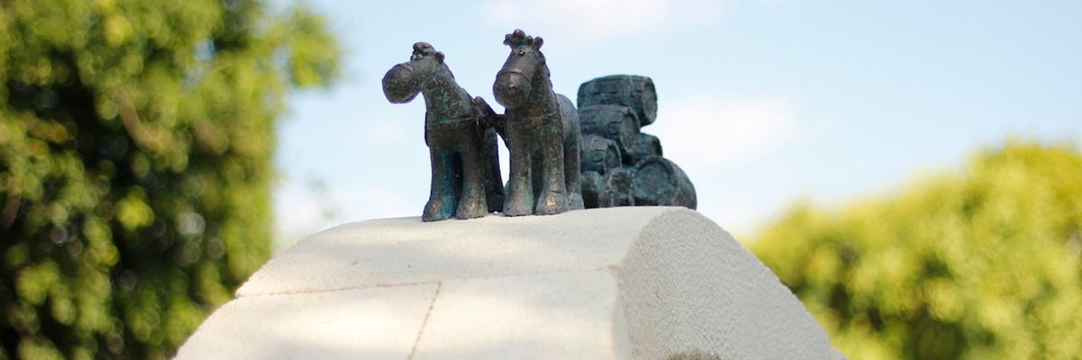 „A sörgyár hangulata és története azonnal megérintett" - két új Kolodko-szobor Kőbányán!