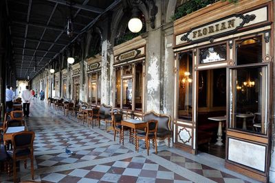 a velencei Caffe Florian, a világ legöregebb kávéháza