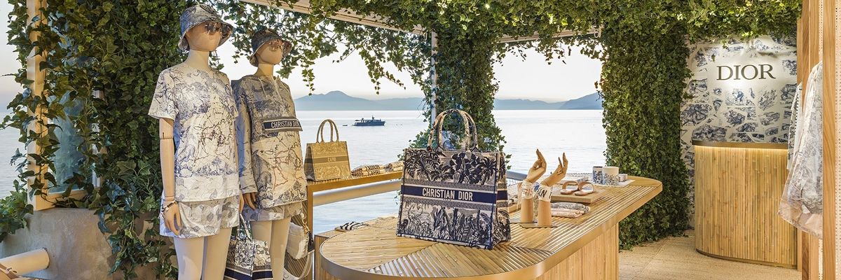 Tengerre néző Dior pop-up bolt nyílt Caprin