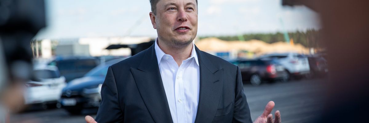 Elon Musk 100 millió dollárral száll be egy szénsemlegesítő projektbe