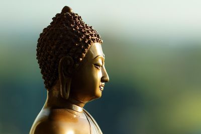 arany buddha-szobor
