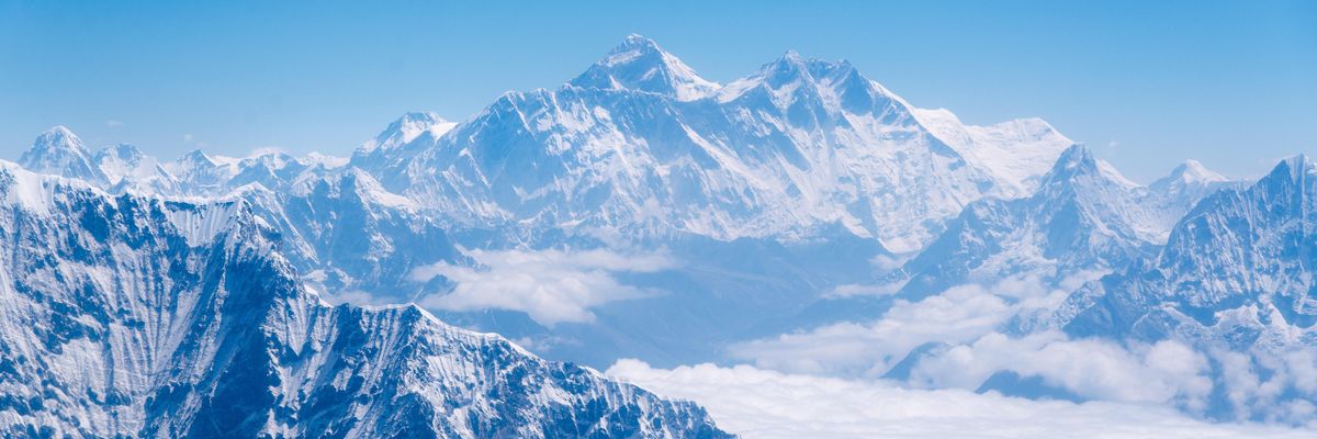 A hegymászók mérgezik a Mount Everestet és magukat is