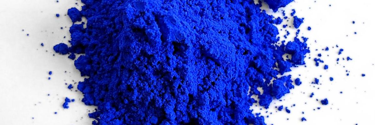 Egy teljesen új kék színt szintetizáltak kémiai elemekből