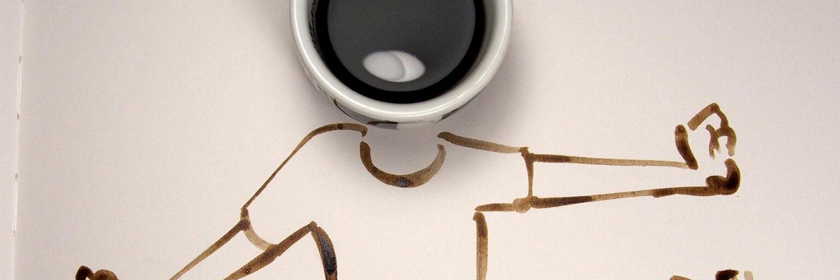 Amikor a kávéd nyújtózkodik: hétköznapi tárgyak és illusztráció találkozása