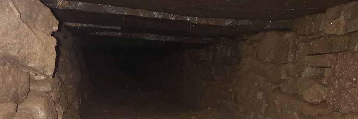 Villanyszerelők bukkantak véletlenül egy titkos középkori alagútrendszerre