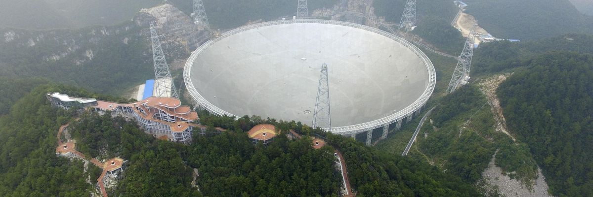 Hivatalosan is megnyílt a világ legnagyobb teleszkópja Kínában