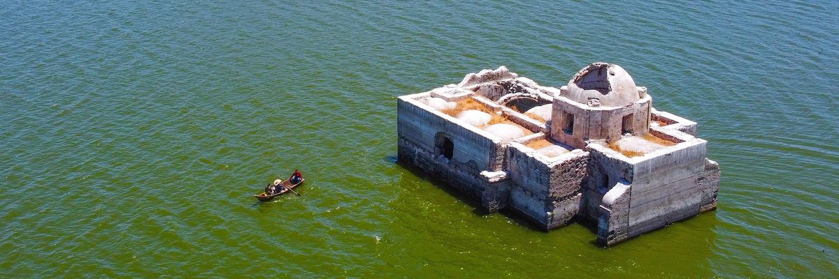 Negyven év után bukkant elő a víz mélyéből egy mexikói templom