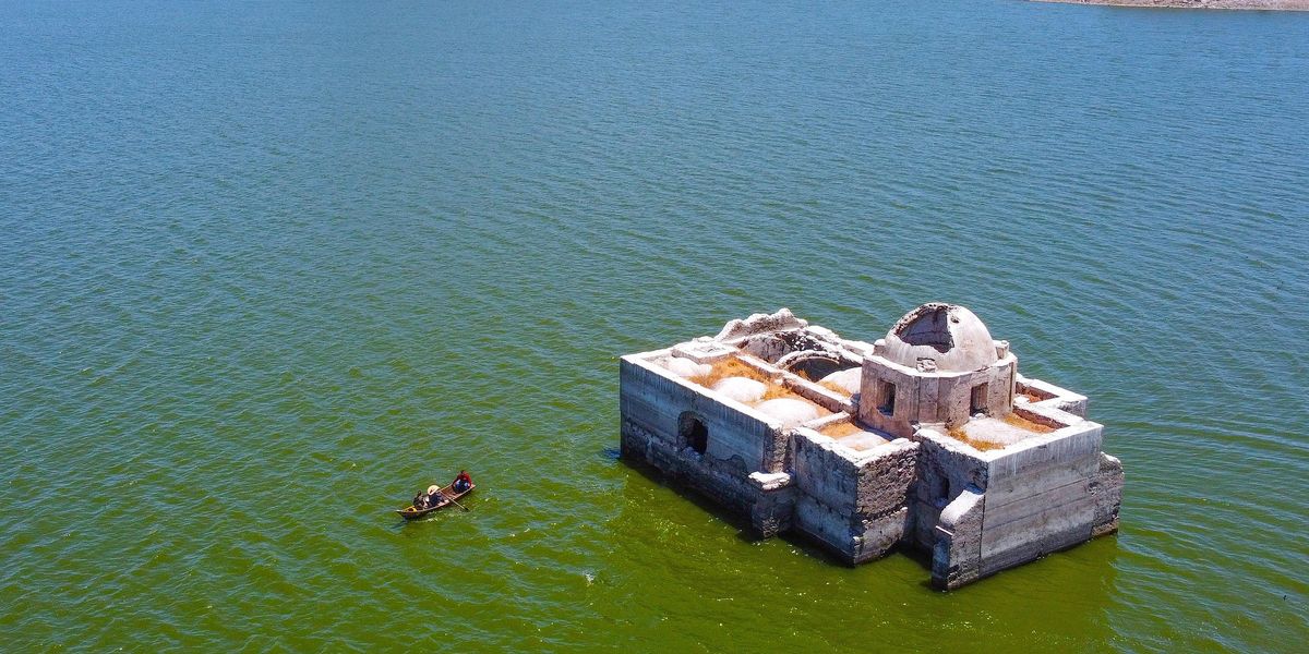 Negyven év után bukkant elő a víz mélyéből egy mexikói templom