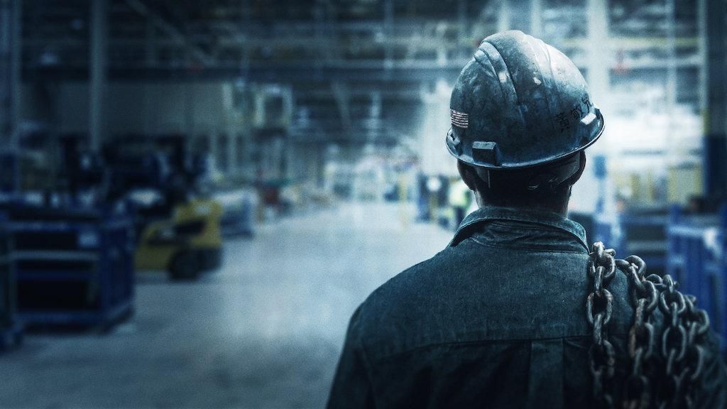 Az amerikai gyáregység című Netflix-dokumentumfilm egyik plakátja