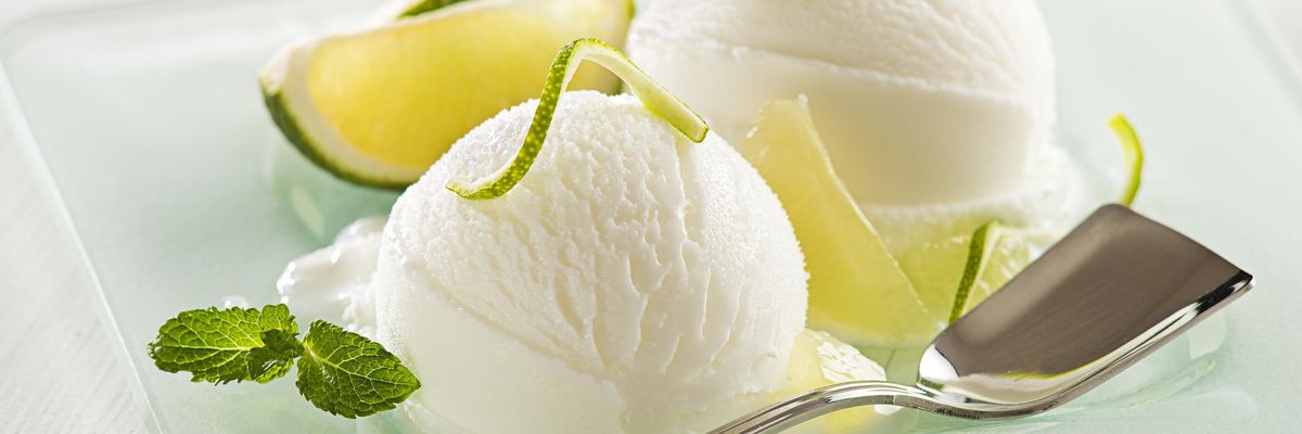 Házi citromfagylalt recept, amit pár perc alatt elkészíthetsz!