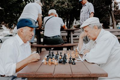 idősek sakkoznak 