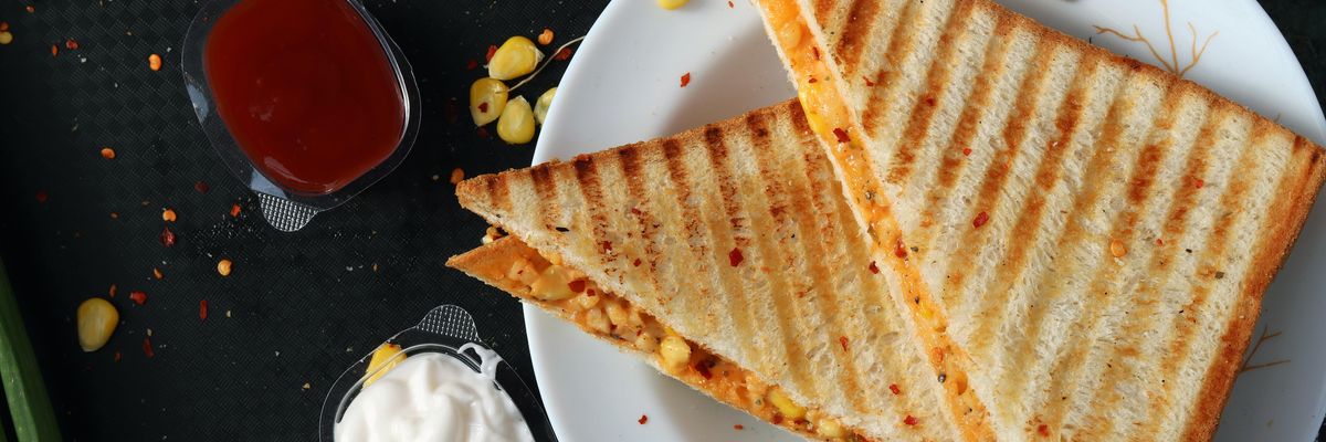 Ínyencek figyelmébe: itt a világ legdrágább sajtos szendvicse