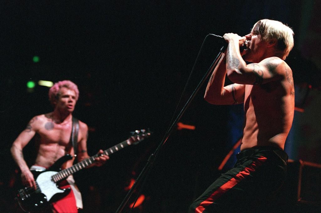 A Red Hot Chili Peppers nevű zenekar koncertje 1999-ben, Los Angeles-ben.