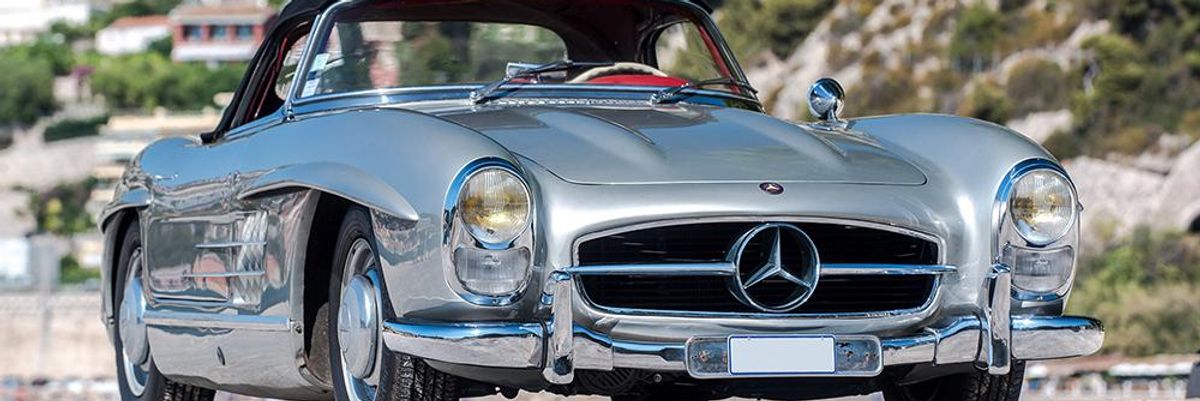 1,1 millió dollárért bárki megveheti a Mercedes alig használt ikonikus autóját