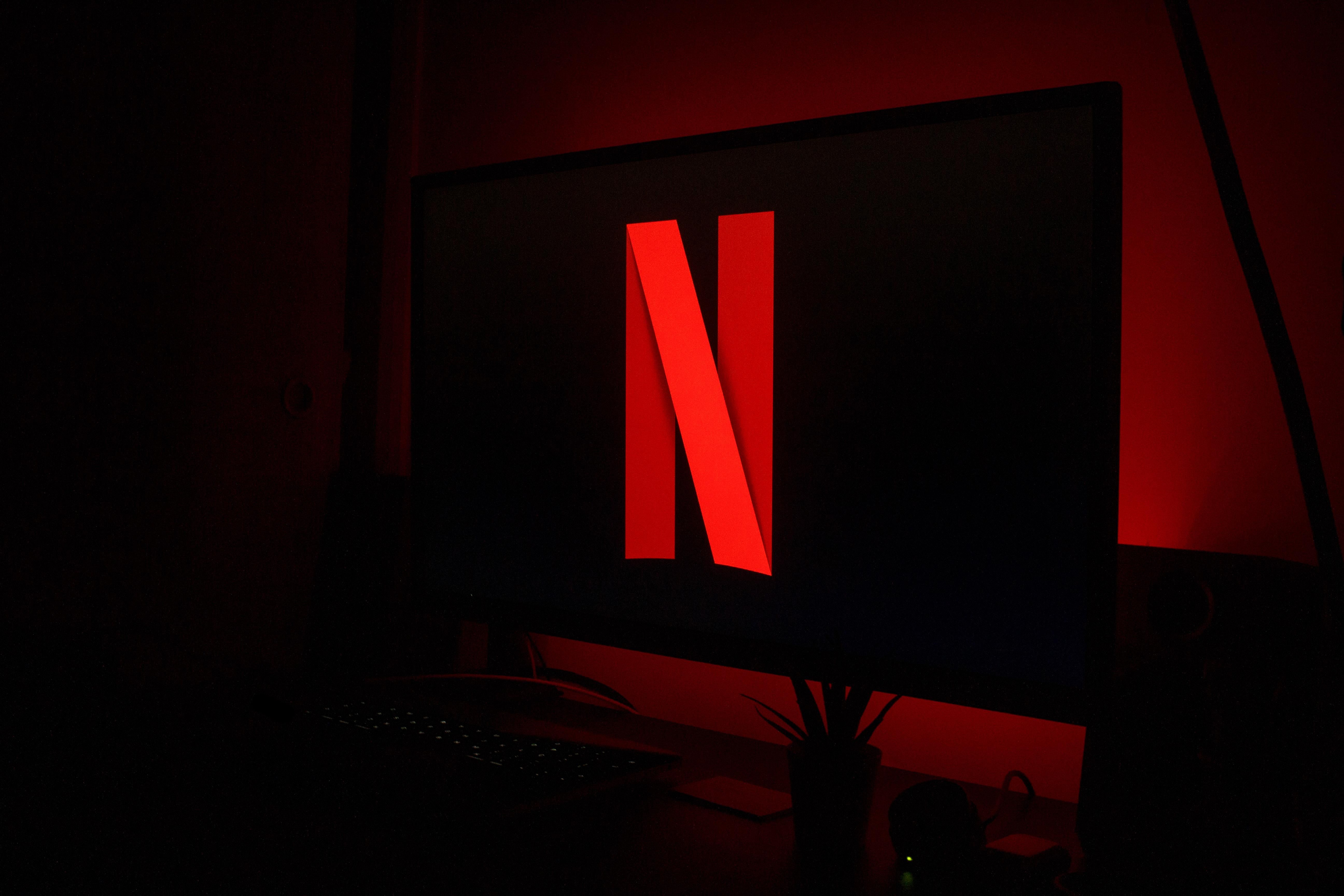 Netflix logó egy tv-n.