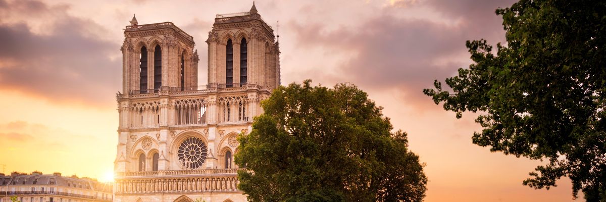 Hamarosan felnyitják a Notre-Dame alatt talált 700 éves szarkofágokat