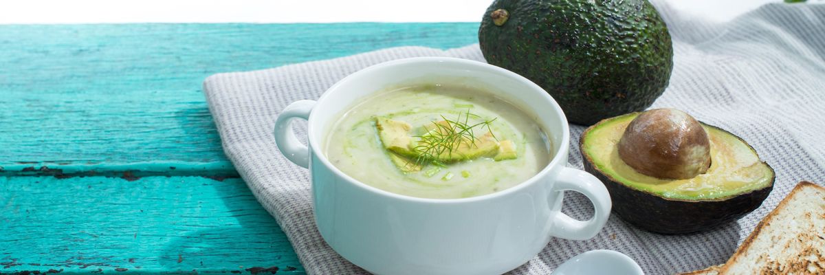 Frissítő és könnyű leves a nyárra: avokádó-krémleves