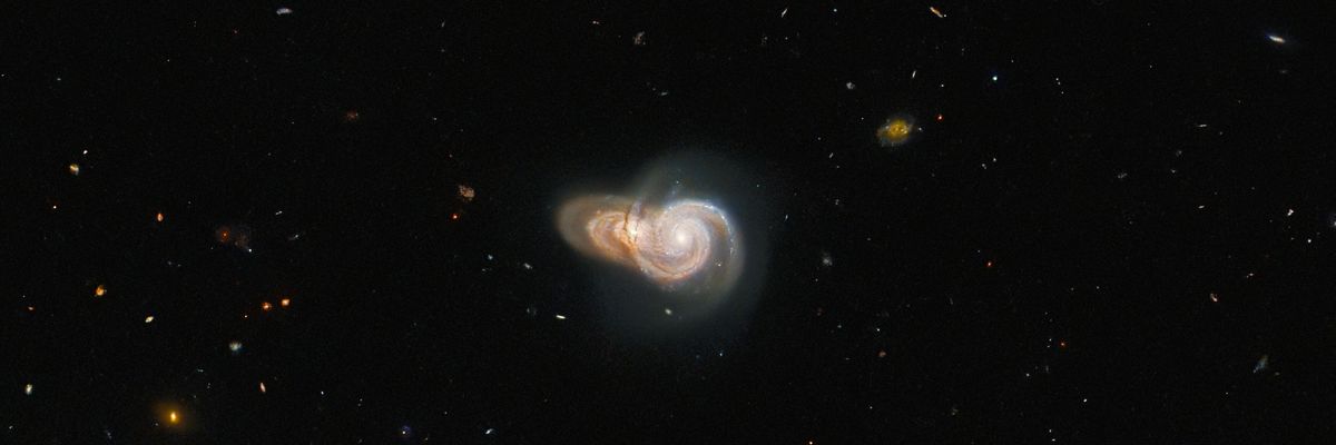 A Hubble is itt van: több mint egymilliárd fényévre lévő galaxisokat fotózott