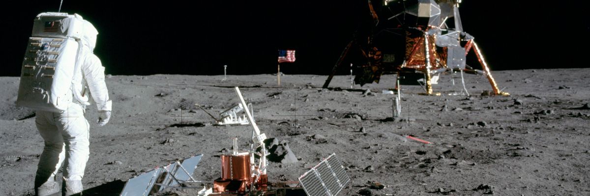 A volt orosz űrvezető szerint a holdra szállás kamu volt