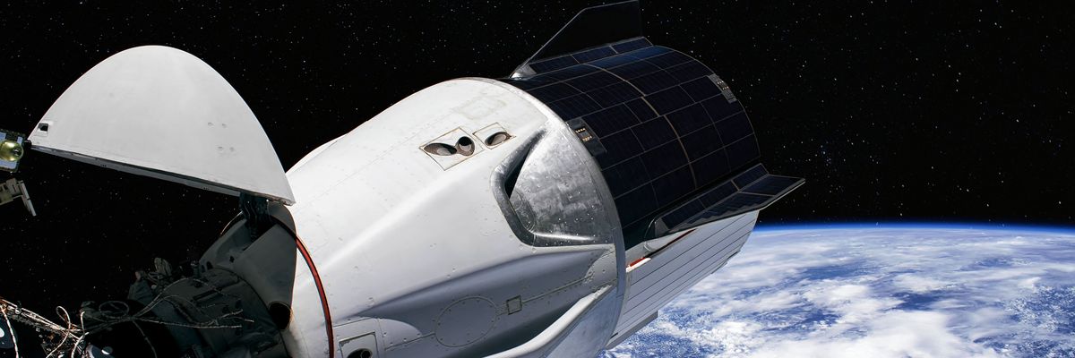 Élőben közvetítették az űrből visszatérő SpaceX-űrhajó útját