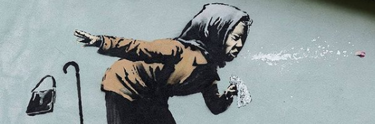 Banksy új munkája egy tüsszentő nyugdíjas hölgyet ábrázol