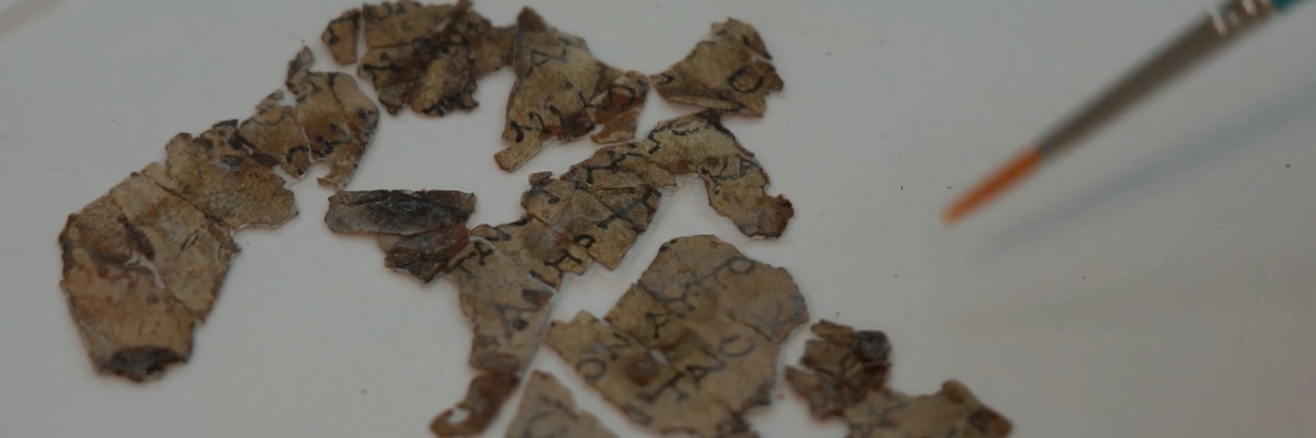 Kétezer éves bibliai tekercsre bukkantak Izraelben