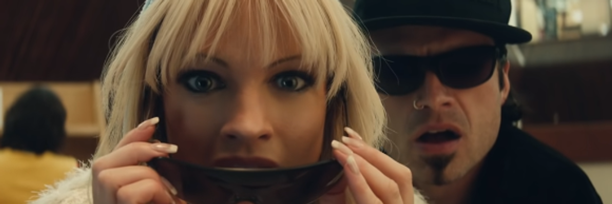 Kiderült, mikor mutatják be Pamela Anderson szexvideós drámáját