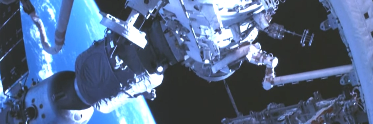 Így pakolászott az űrben a kínai űrállomás óriási robotkarja