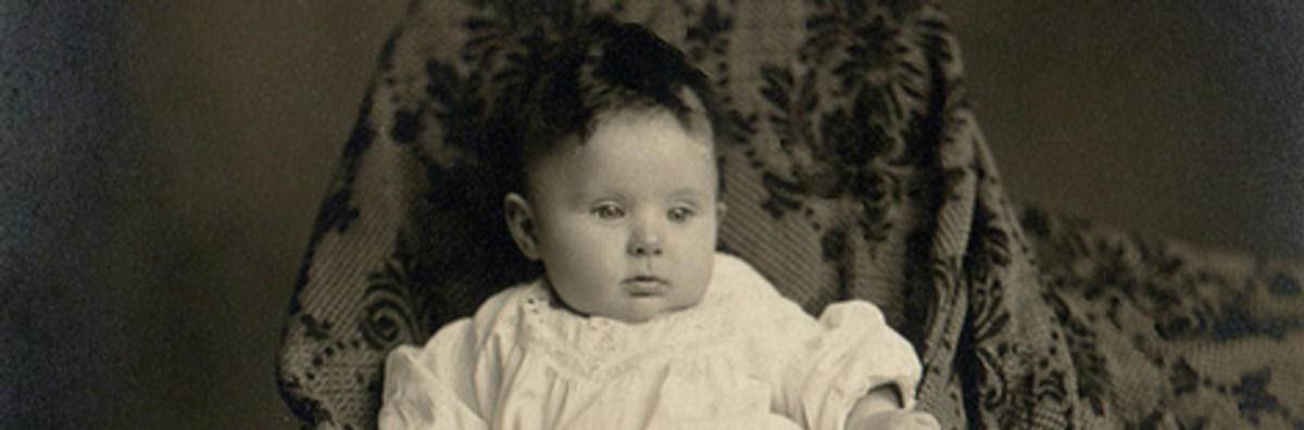 Láthatatlan anyák – a 19. század ijesztő fotói