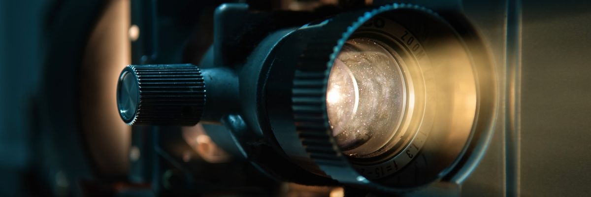 kamera vetítés stativ objektív mozi cinema fény