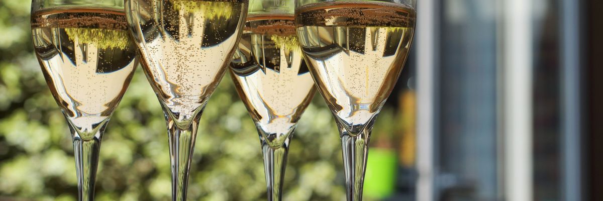 Aranyat nyert egy magyar pezsgő a világ legrangosabb pezsgőversenyén