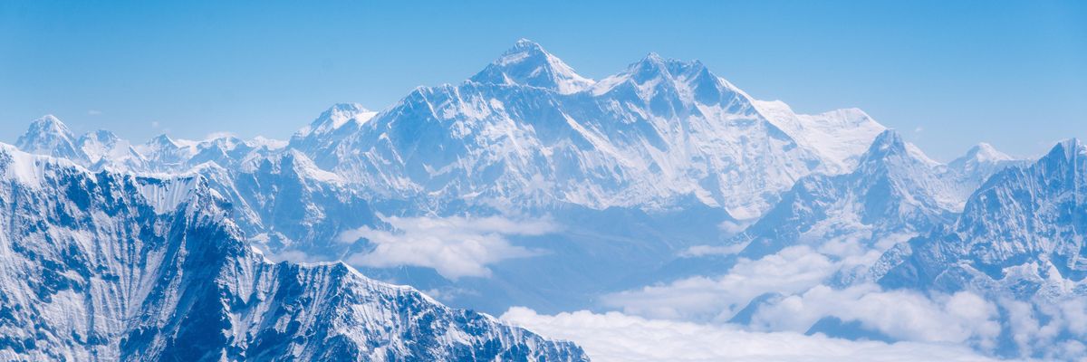 Mount Everest messziről