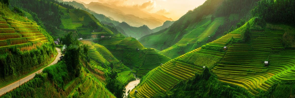 Mu Cang Chai, hegyes táj teraszos rizsmezőkkel, Sapa, Észak-Vietnam